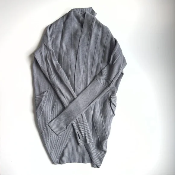 Lululemon Transformation Wrap Sweater Gray Size 2 - Picture 2 of 5